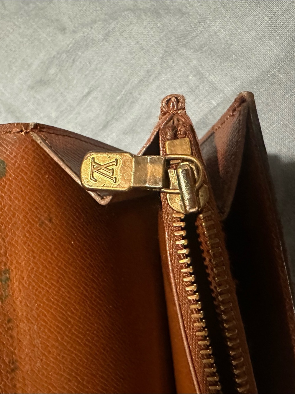 Vintage Louis Vuitton Monogram Canvas Brown & Gold Continental Wallet - Picture 9 of 14